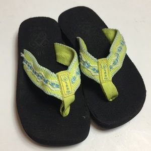 Reef | toddler flip flops shoe size 5/6